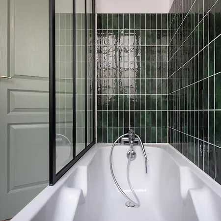 La Dolce Notte - Calme & Central, A Pied