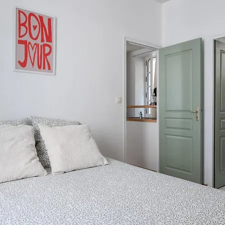 La Dolce Notte - Calme & Central, A Pied